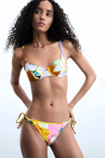 Bikini cu flori