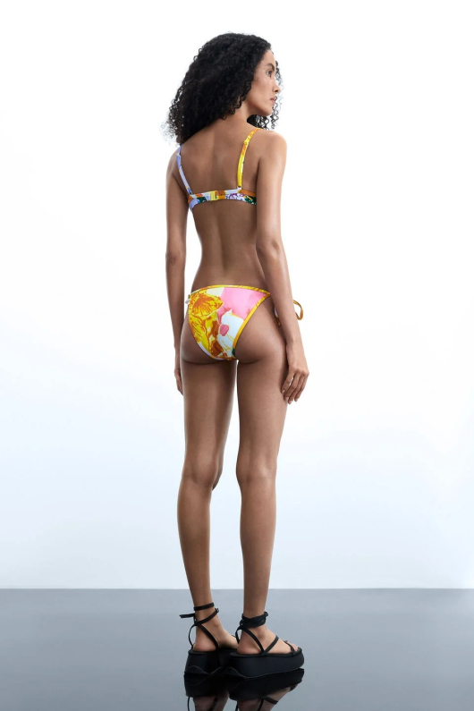 Bikini cu flori