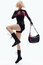 BLUZA NEAGRA CU PRINT