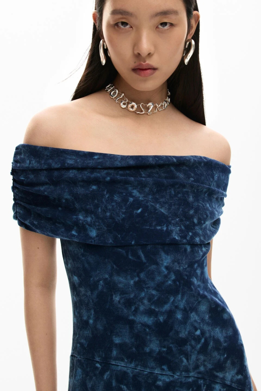 ROCHIE ALBASTRA IN DEGRADE