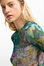 Bluza texturata cu flori