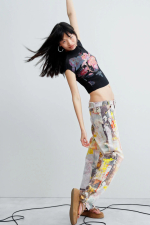 PANTALONI DENIM CU PRINT FLORAL