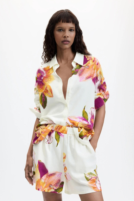 PANTALONI SCURTI, ALBI CU PRINT FLORAL