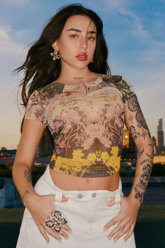TRICOU DIN TULL CU PRINT FLORAL
