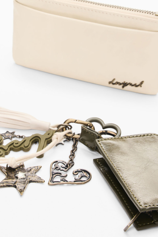 Portofel mic cu charms