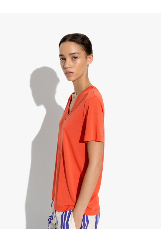 TRICOU CU DECOLTEU IN V