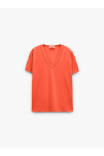 TRICOU CU DECOLTEU IN V