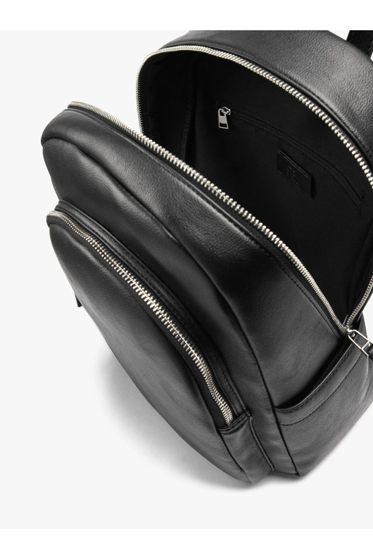RUCSAC NEGRU