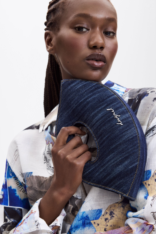 GEANTA DENIM IN FORMA DE BUZE
