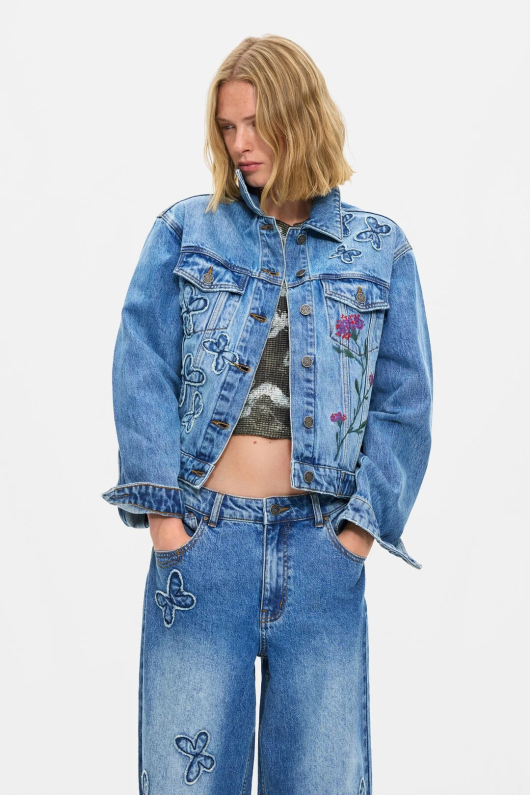 PANTALONI DENIM CU APLICATII