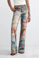 Pantaloni denim cu print