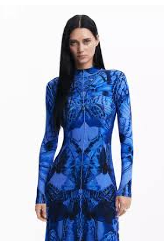 ROCHIE LUNGA IN TONURI DE ALBASTRU