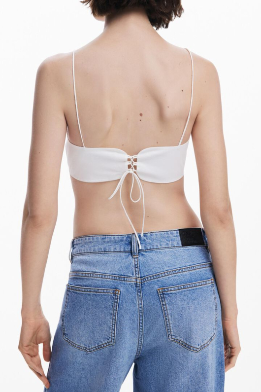 TOP ALB IN FORMA DE FLOARE