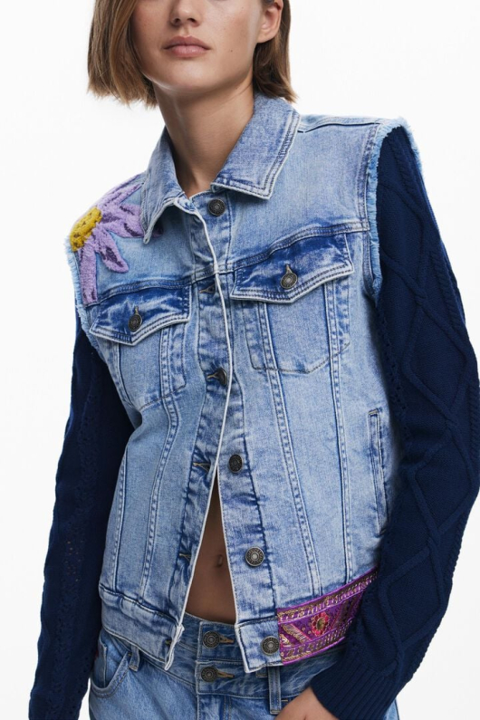 JACHETA DENIM CU APLICATII
