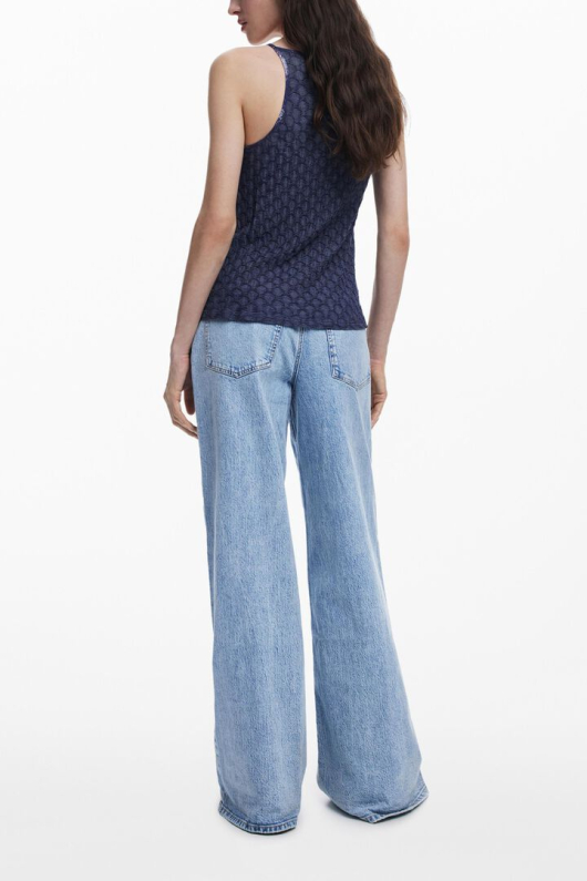 TOP BY LACROIX