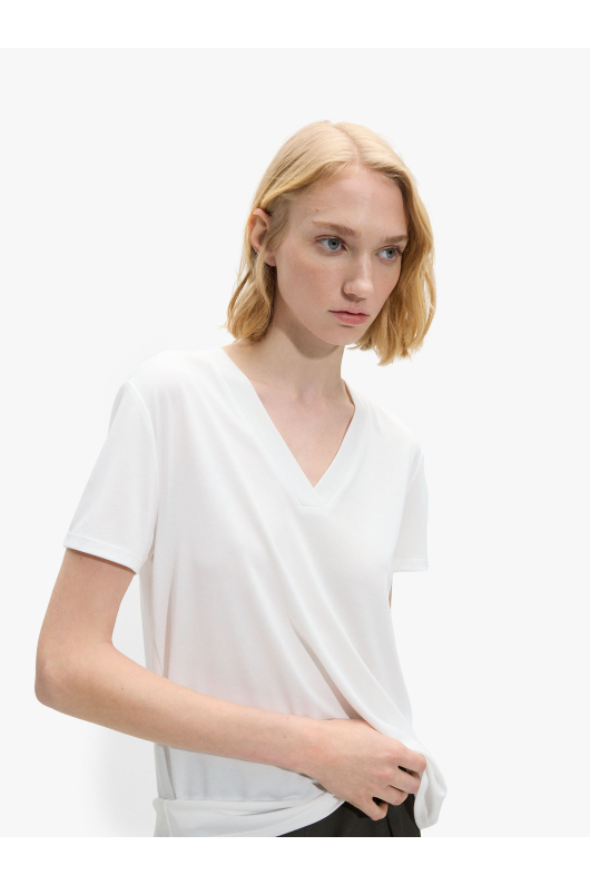 TRICOU CU DECOLTEU IN V