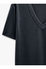 TRICOU CU DECOLTEU IN V