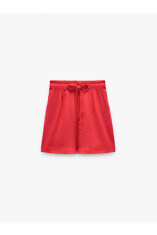 PANTALONI SCURTI ROSII