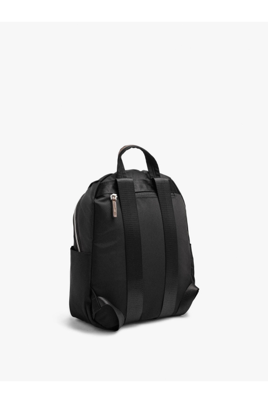 RUCSAC NEGRU