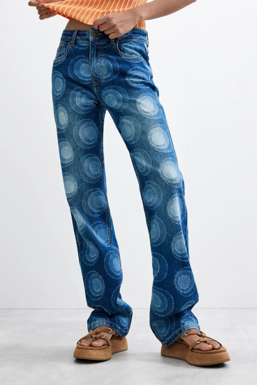 Pantaloni jeans slim cu imprimeu
