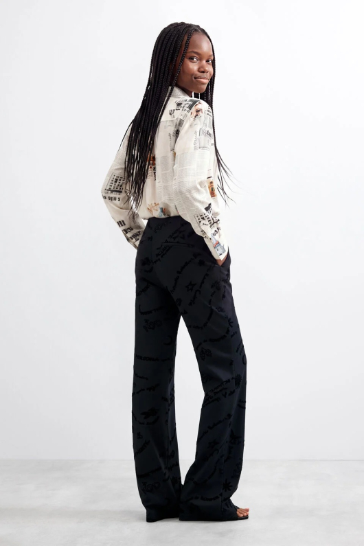 PANTALONI NEGRI CU PRINT TEXT
