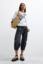 BLUZA ALBA CU PRINT NEWSLETTER