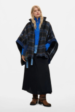 PONCHO CU PRINT IN PATRATELE