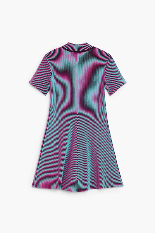 Rochie cu guler inalt
