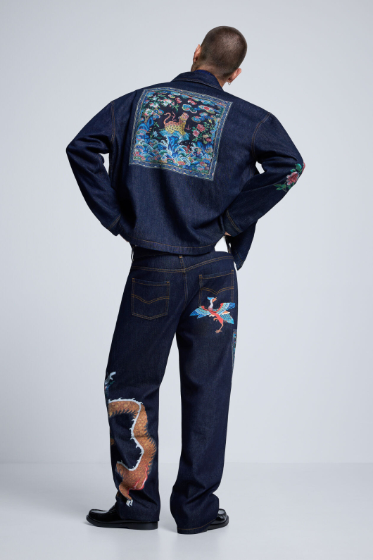 PANTALONI DIN BLUGI, IMPRIMATI