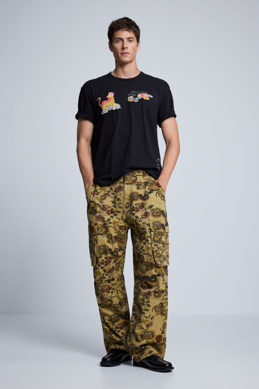 Tricou negru imprimat