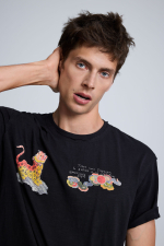 Tricou negru imprimat