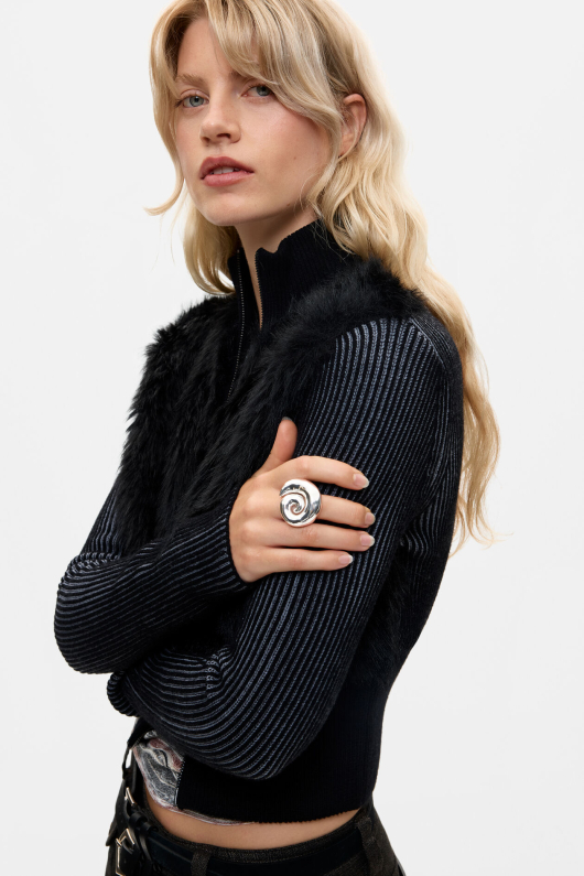 PULOVER NEGRU CU BLANA