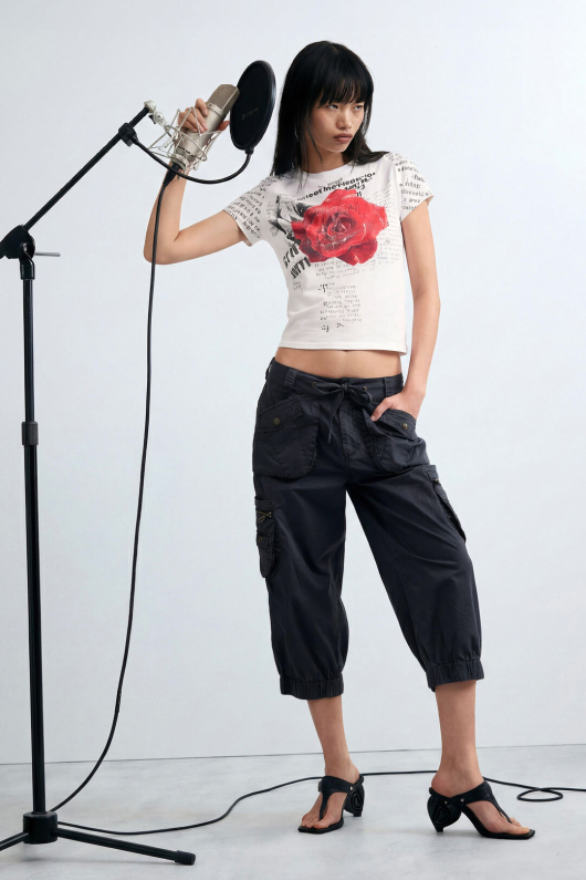 TRICOU ALB CU PRINT FLOARE