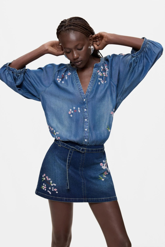ROCHIE DENIM CU BRODERIE FLORALA