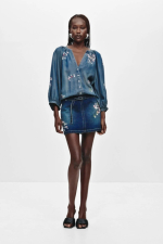 ROCHIE DENIM CU BRODERIE FLORALA