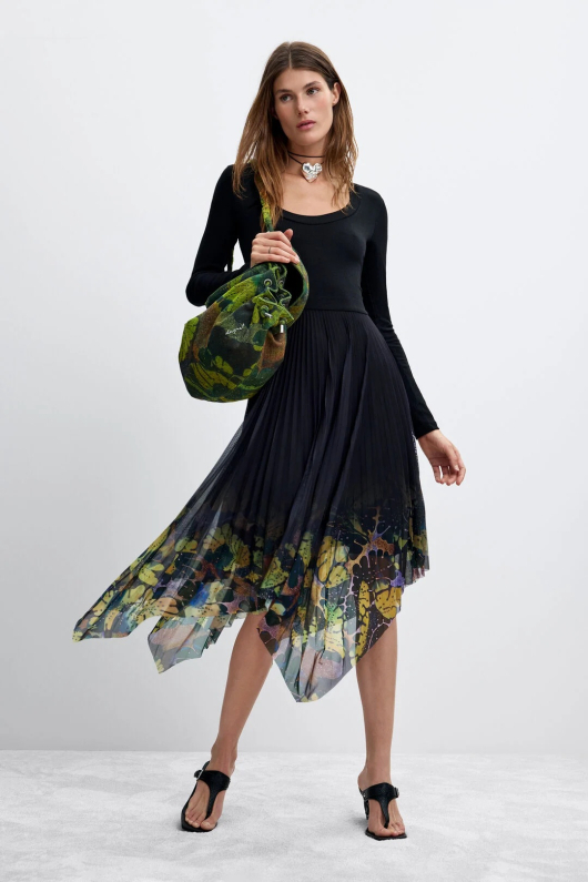 ROCHIE MIDI, CROIALA ASIMETRICA, by M. C. Lacroix