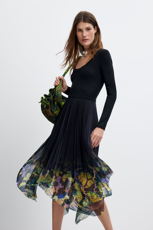 ROCHIE MIDI, CROIALA ASIMETRICA, by M. C. Lacroix