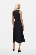 ROCHIE IN TONURI DE MOV, FARA MANECI