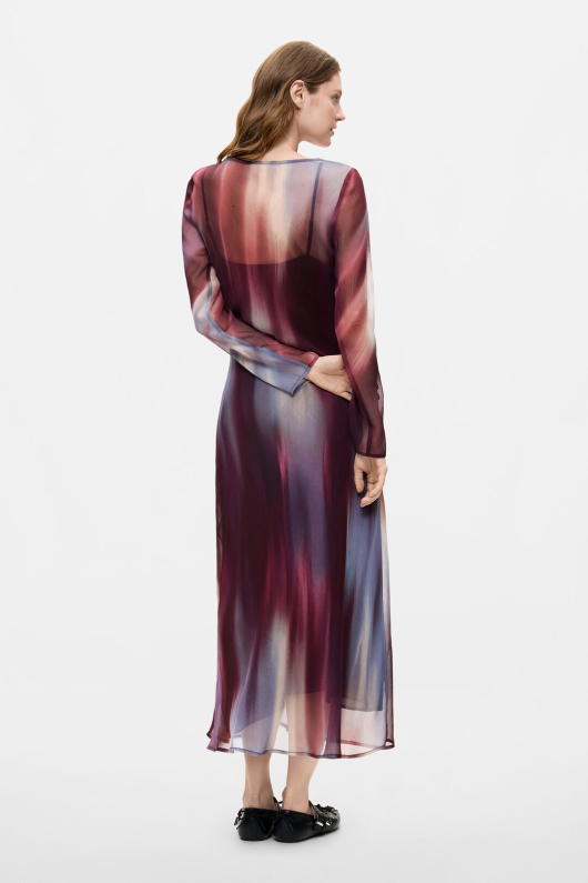 ROCHIE DIN VOAL IN TONURI DE MOV