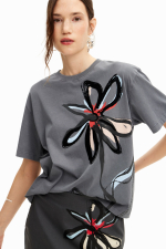 TRICOU GRI CU PRINT FLOARE