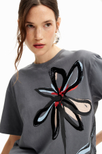 TRICOU GRI CU PRINT FLOARE