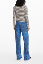 PANTALONI DENIM CU PRINT