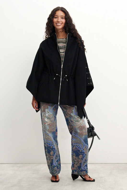 PONCHO NEGRU