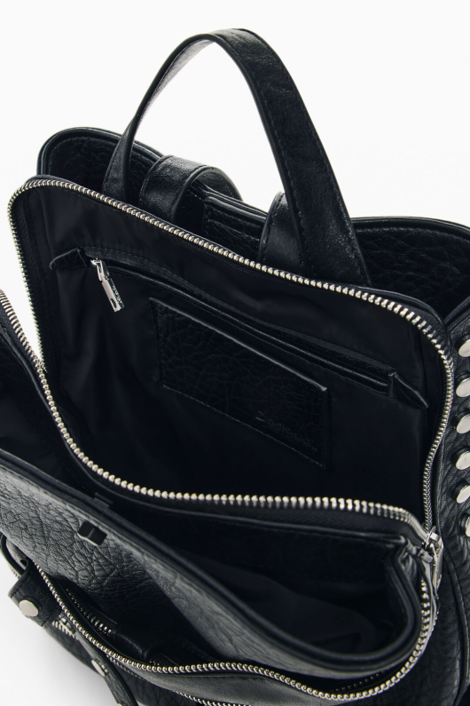 RUCSAC NEGRU