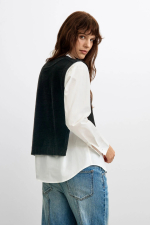 CAMASA ALBA CU VESTA TRICOT