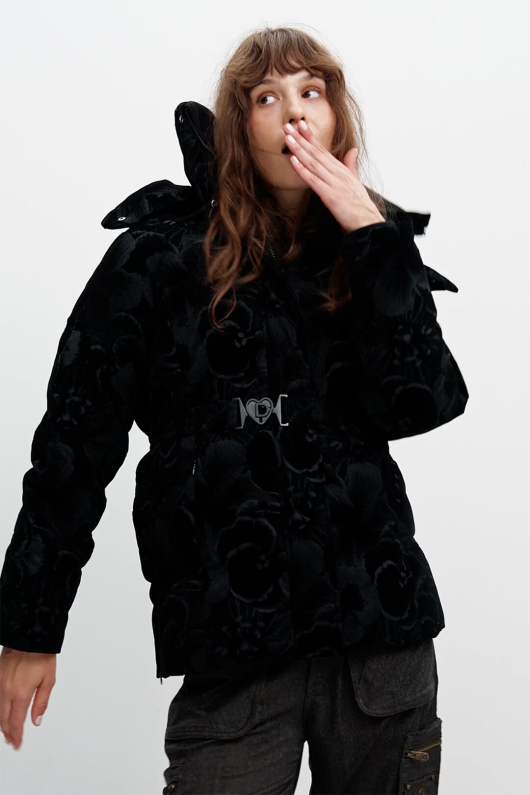 GEACA NEAGRA CU IMPRIMEU FLORAL