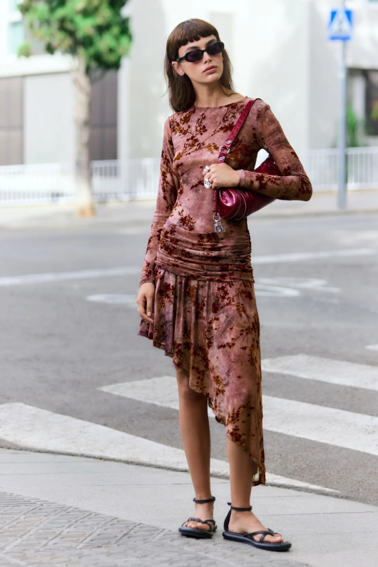 ROCHIE ASIMETRICA DIN MATERIAL CATIFELAT
