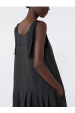 ROCHIE NEAGRA FARA MANECI