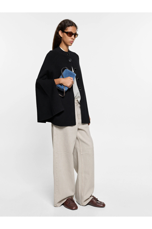 PONCHO NEGRU