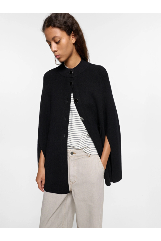 PONCHO NEGRU